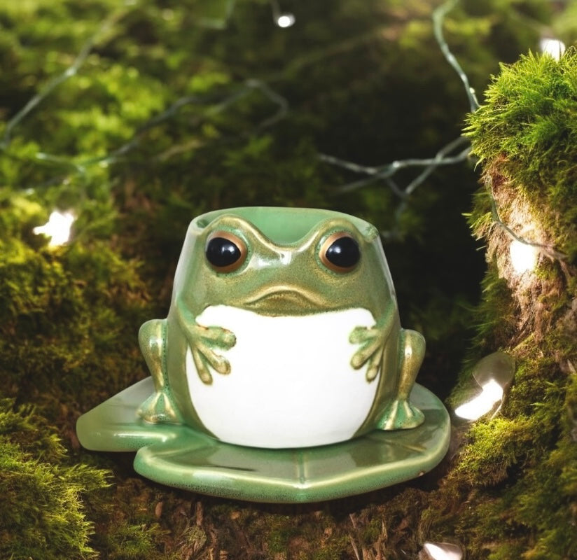 Frog With Lily Pad Burner